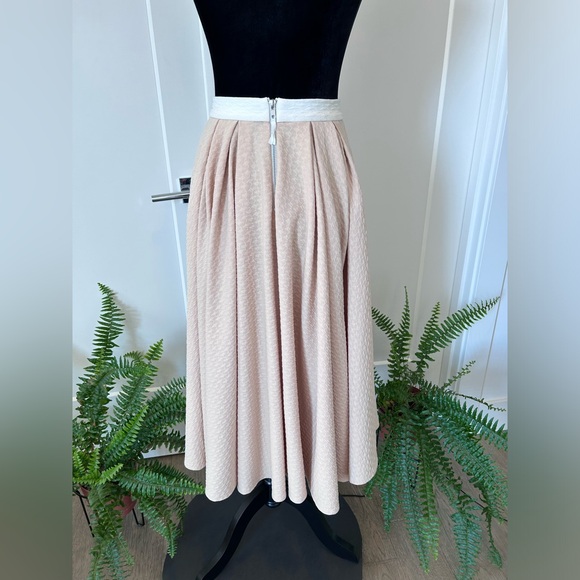 Torn By Ronny Kobo Skater Skirt size XS in beige and cream - Picture 5 of 8